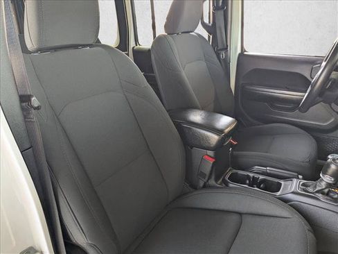 Used 2018 Jeep Wrangler Unlimited Sport S AWD/4WD image 21
