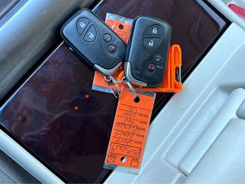 Used 2017 Lexus GX 460 image 36