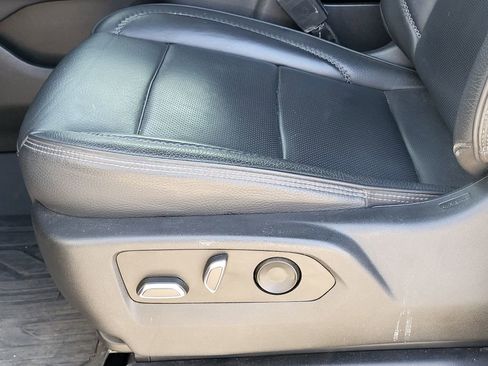 Used 2022 GMC Yukon XL Denali image 21