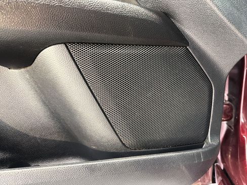 Used 2018 Ford Fusion SE w/ Equipment Group 201A FWD image 20