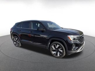 Used 2025 Volkswagen Atlas Cross Sport SE video 2