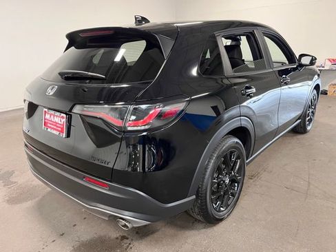 Used 2025 Honda HR-V Sport image 3