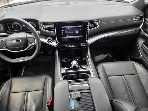 Used 2024 Jeep Wagoneer 2WD w/ Premium Group I image 22