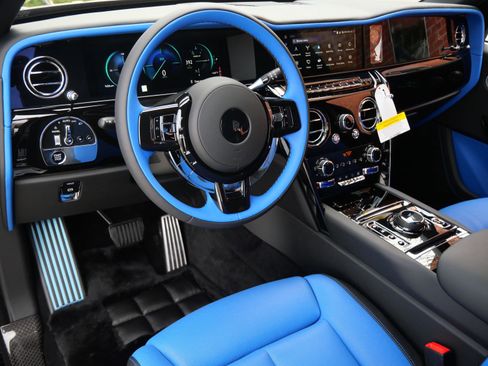 New 2026 Rolls-Royce Cullinan Black Badge AWD/4WD image 17