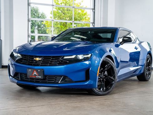 Used 2022 Chevrolet Camaro LT image 2
