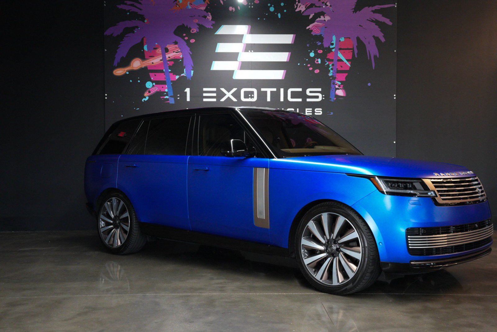Used 2023 Land Rover Range Rover SV AWD/4WD image 4