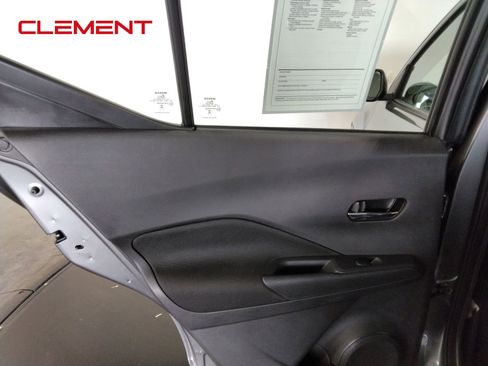 Used 2024 Nissan Kicks SV image 26