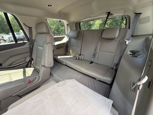 Used 2020 GMC Yukon SLT w/ Premium Edition AWD/4WD image 29