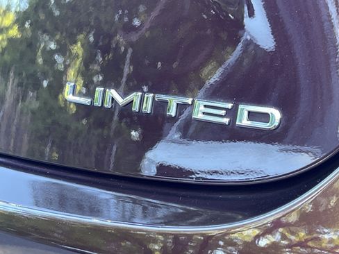 Used 2017 Toyota Avalon XLE FWD image 27