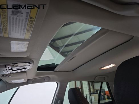 Used 2022 Subaru Outback Premium image 23