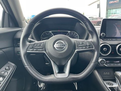 Used 2020 Nissan Sentra SV image 12