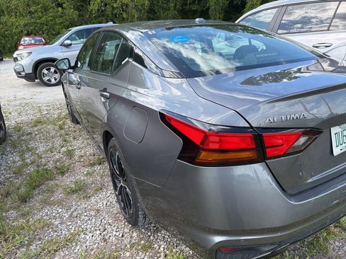 Used 2025 Nissan Altima 2.5 SR AWD/4WD image 7