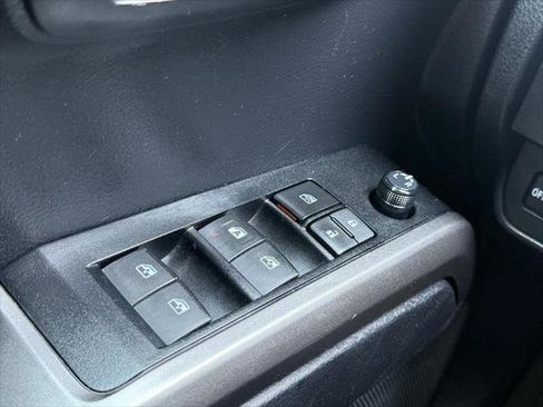 Certified 2021 Toyota Tacoma SR5 RWD image 24
