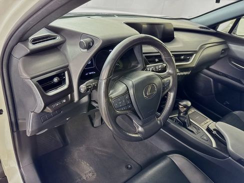 Used 2020 Lexus UX 200 w/ Accessory Package FWD image 10