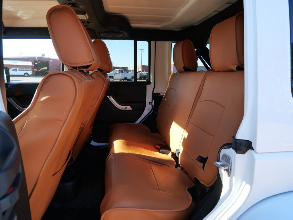 Used 2012 Jeep Wrangler Unlimited Sahara w/ Max Tow Pkg AWD/4WD image 20