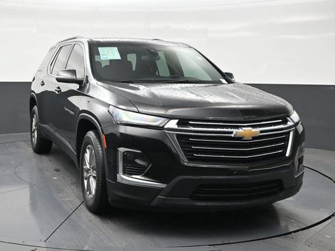 Used 2023 Chevrolet Traverse LT FWD image 7