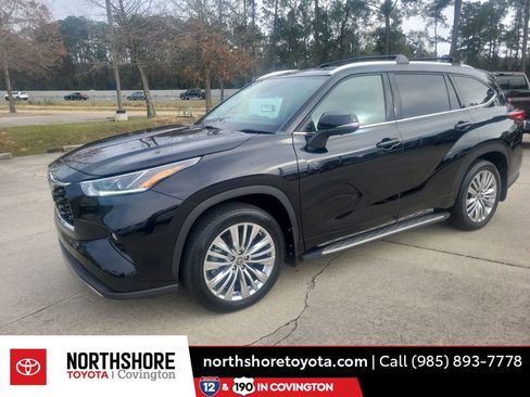 Used 2023 Toyota Highlander Platinum image 1
