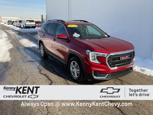Used 2023 GMC Terrain SLE w/ Driver Convenience Package image 1