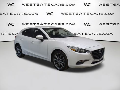 Used 2018 MAZDA MAZDA3 Touring image 1