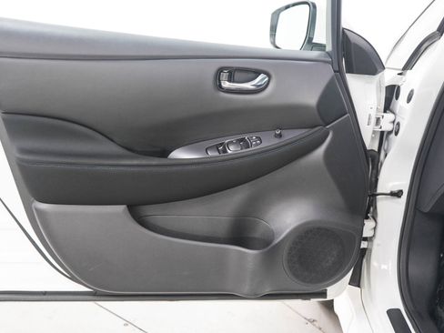 Used 2025 Nissan Leaf S FWD image 18