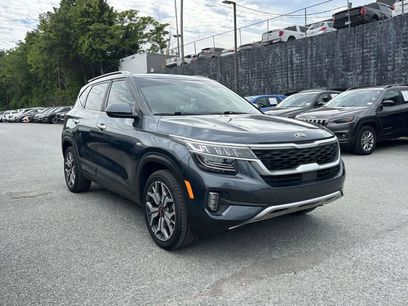 Used 2021 Kia Seltos SX w/ SX Sunroof Package