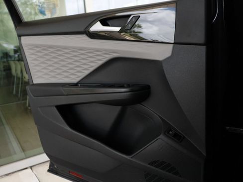 Certified 2023 Volkswagen Taos S FWD image 18