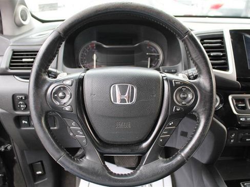 Used 2017 Honda Pilot Elite image 14