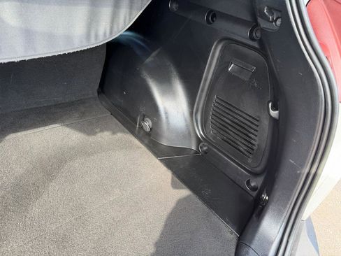 Used 2013 Toyota RAV4 Limited FWD image 35