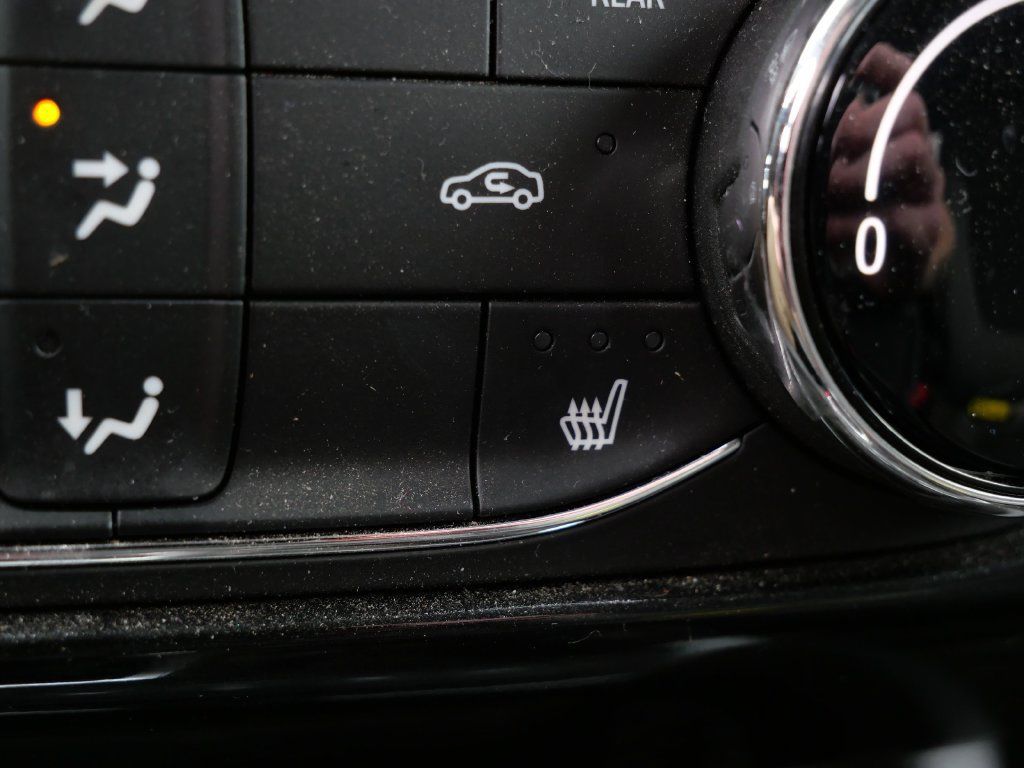 Used 2024 Chevrolet TrailBlazer LT w/ LT Cold Weather Package AWD/4WD image 24