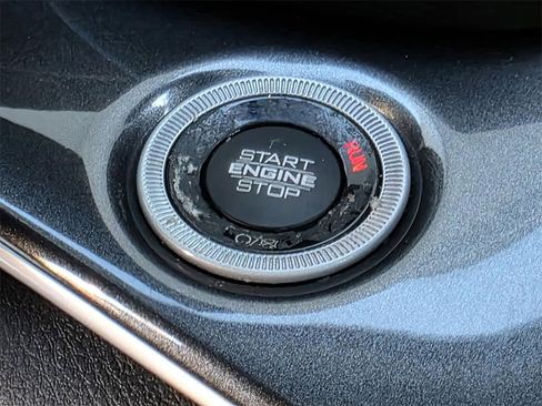 Used 2023 Jeep Grand Cherokee Laredo w/ Luxury Tech Group I image 19