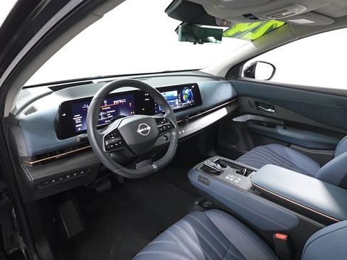 Used 2024 Nissan Ariya AWD image 14