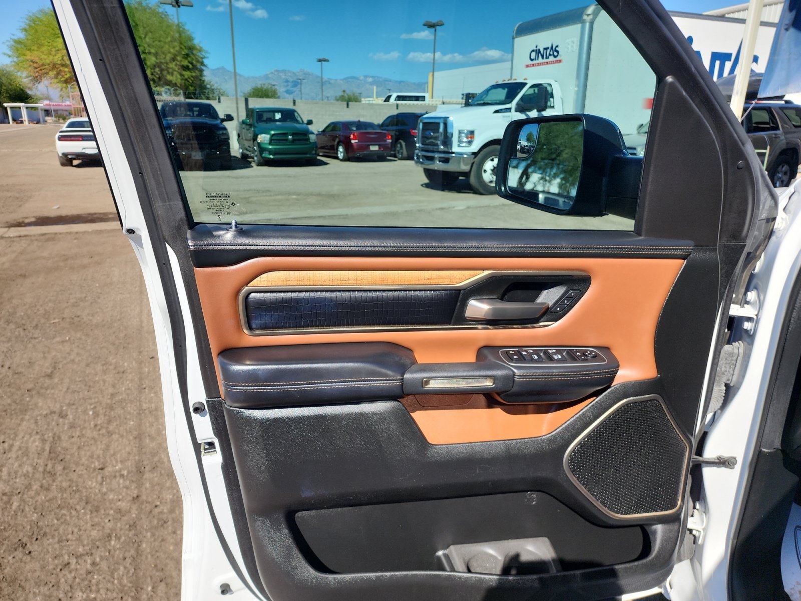 Used 2023 RAM 1500 Limited AWD/4WD image 14