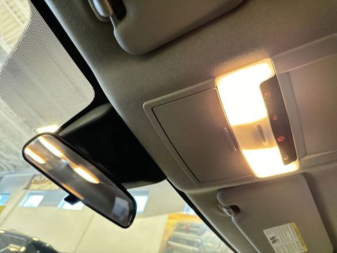 Used 2024 Nissan Sentra SV FWD image 9