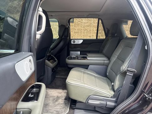 Used 2023 Lincoln Navigator Black Label AWD/4WD image 19