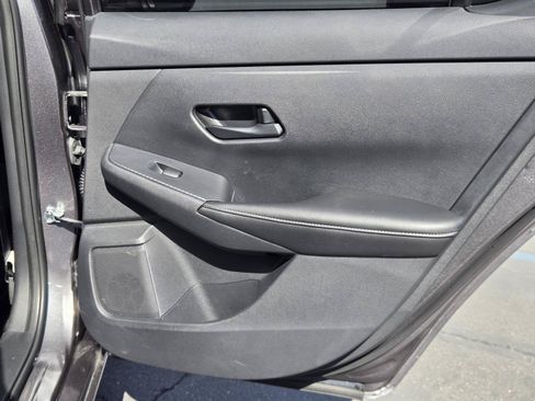 Used 2025 Nissan Sentra SV FWD image 30