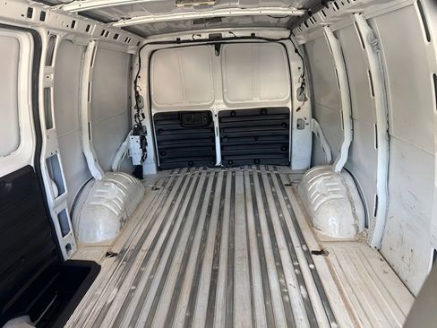 Used 2019 Chevrolet Express 2500 w/ Driver Convenience Package image 10