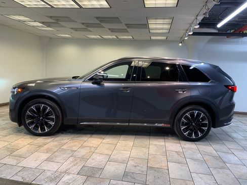 Used 2024 MAZDA CX-90 Plug-In Hybrid w/ Premium Pkg AWD/4WD image 4
