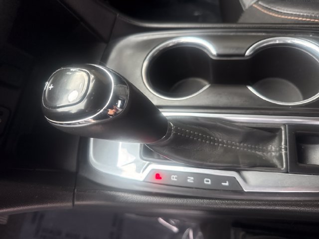 Used 2018 Chevrolet Equinox Premier FWD image 18