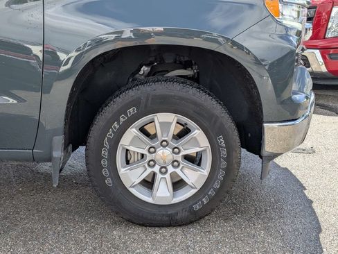 Used 2025 Chevrolet Silverado 1500 LT AWD/4WD image 9