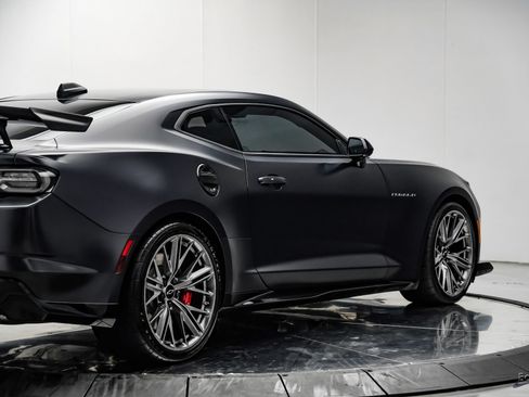 Used 2024 Chevrolet Camaro ZL1 RWD image 17