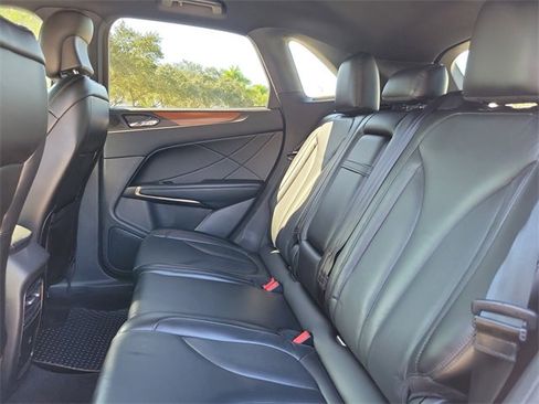 Used 2019 Lincoln MKC Select w/ Select Plus Package image 10