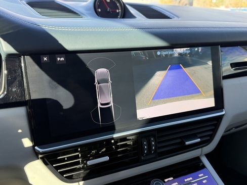 Used 2020 Porsche Cayenne AWD image 27