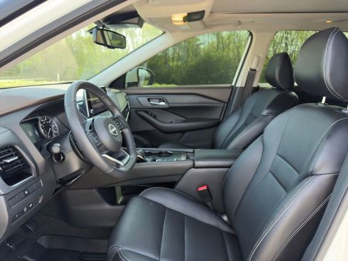 Used 2023 Nissan Rogue SL FWD image 22