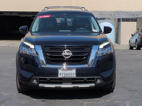 Certified 2022 Nissan Pathfinder SL w/ SL Premium Package FWD image 2
