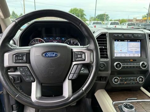 Used 2019 Ford Expedition Platinum AWD/4WD image 3