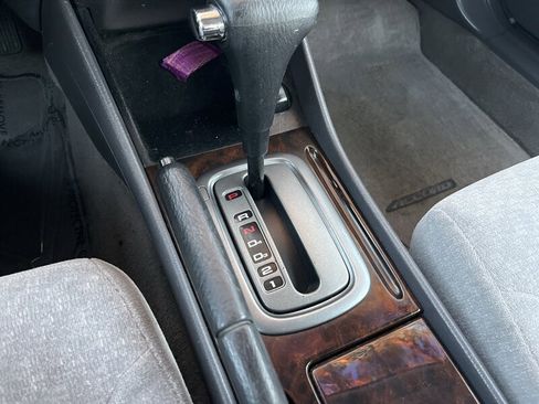 Used 2002 Honda Accord VP image 35