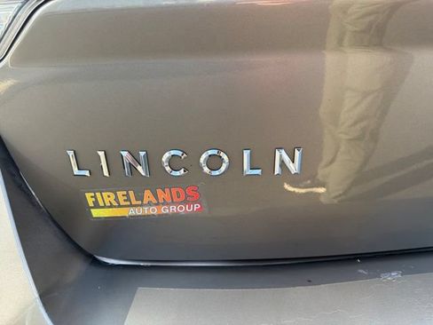 Used 2012 Lincoln MKX FWD image 10