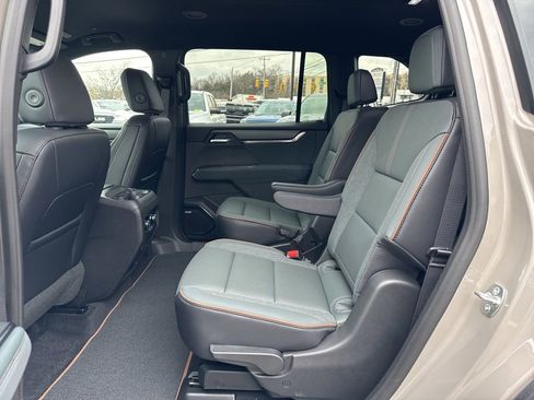 New 2026 GMC Acadia AT4 w/ Luxury Package image 29