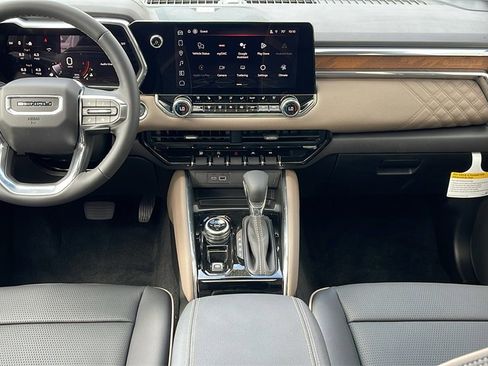 New 2026 GMC Canyon Denali image 16