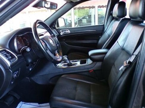 Used 2021 Jeep Grand Cherokee Laredo X AWD/4WD image 16